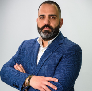 Γιώργος Κωνσταντίνου